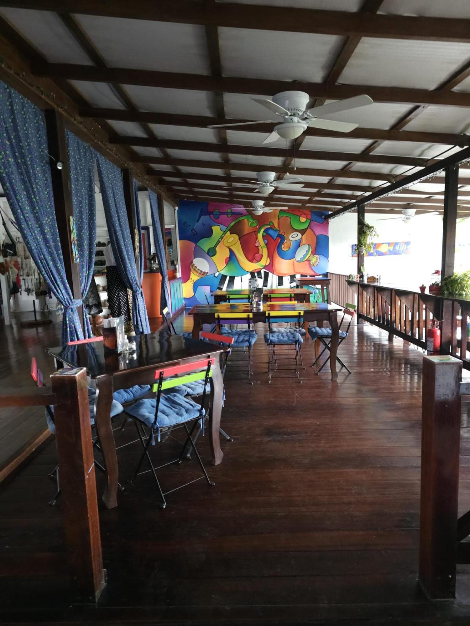 Toucan Lane Hotel And Restaurant 纽沃阿雷纳尔 外观 照片