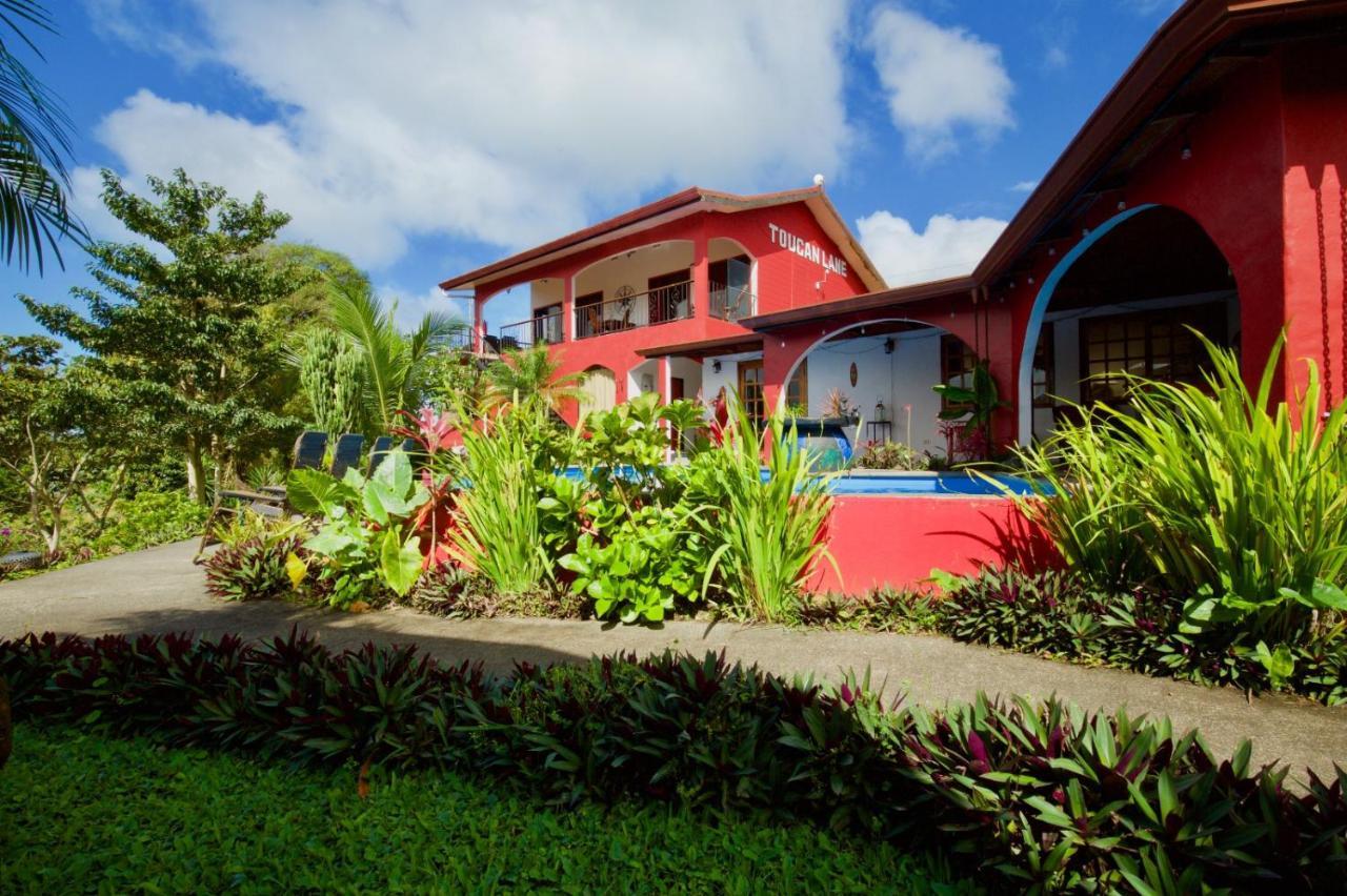 Toucan Lane Hotel And Restaurant 纽沃阿雷纳尔 外观 照片