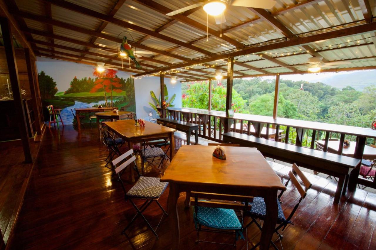 Toucan Lane Hotel And Restaurant 纽沃阿雷纳尔 外观 照片